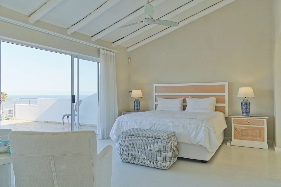 4 Bedroom Property for Sale in Winterstrand Eastern Cape